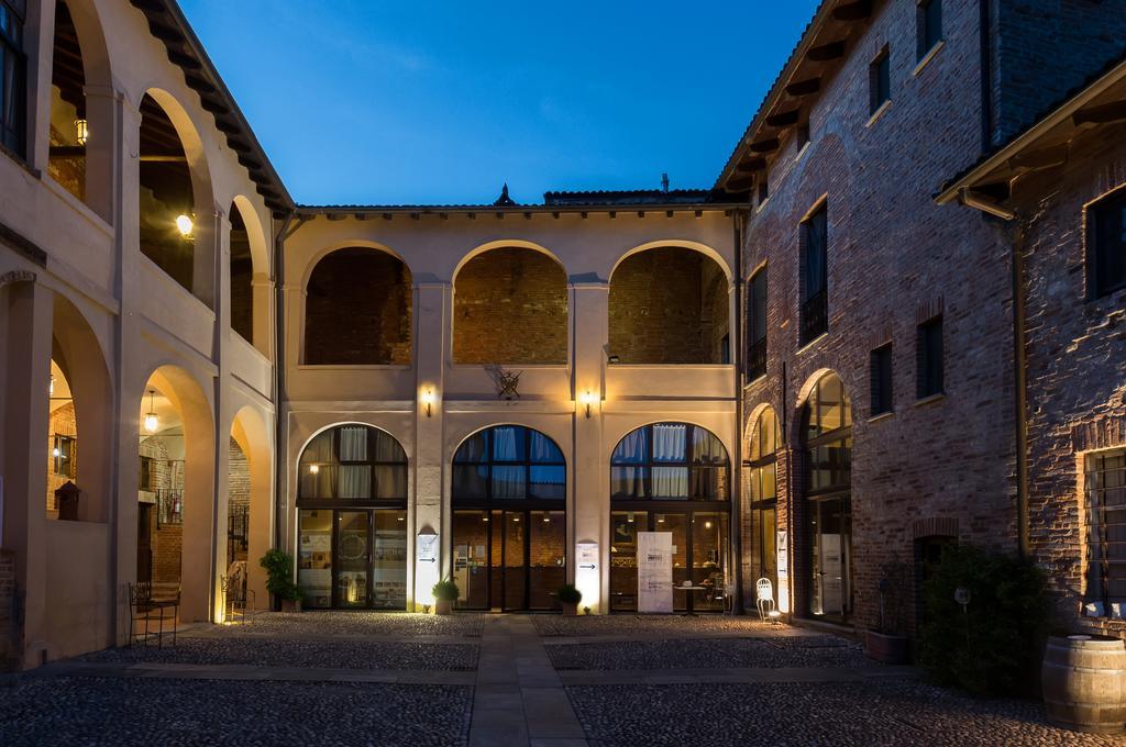 Hôtel Relais Palazzo Paleologi Sec.Xiv à Lu (Piedmont) Extérieur photo